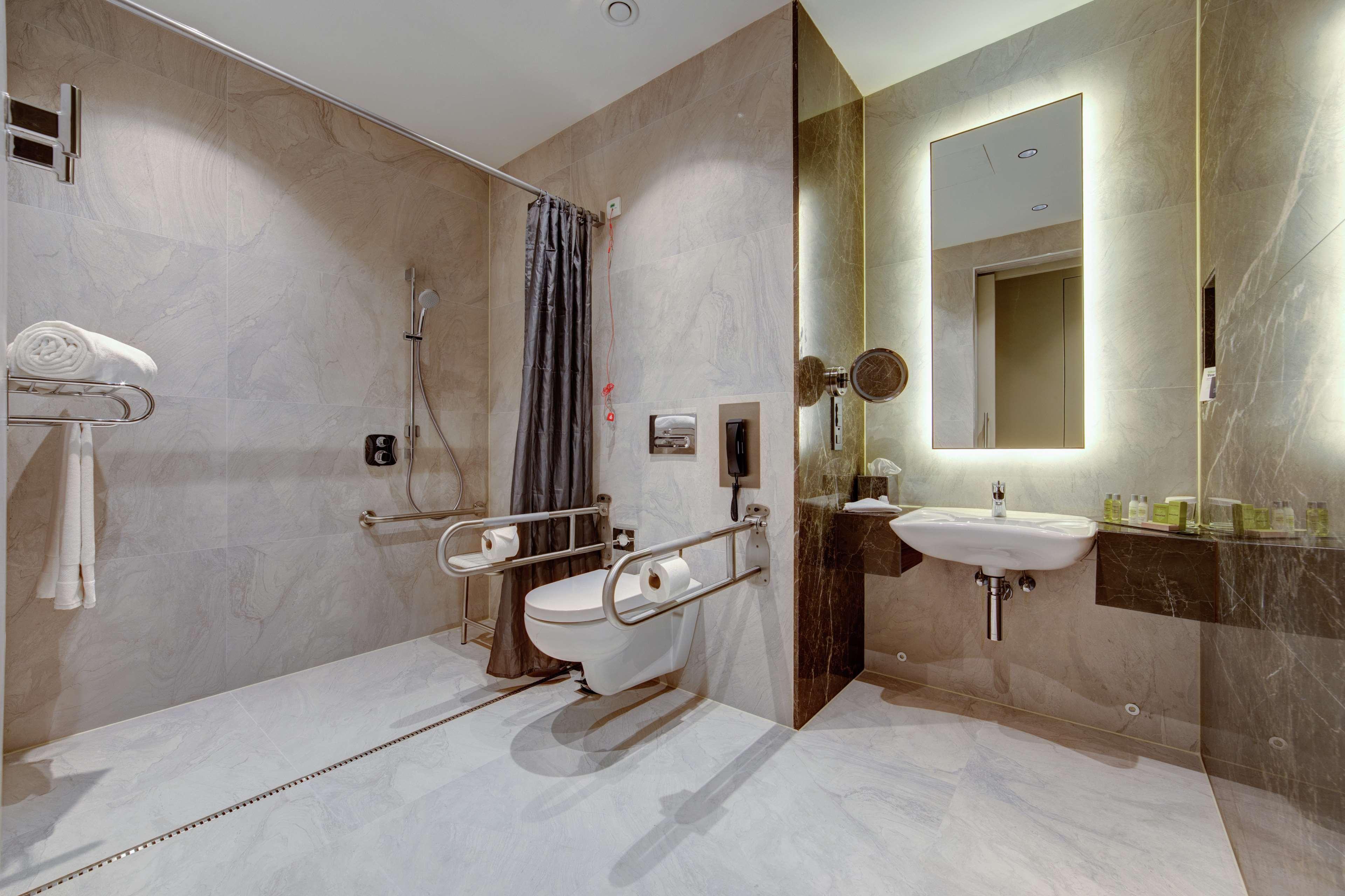 Doubletree By Hilton Adana Hotel Eksteriør billede