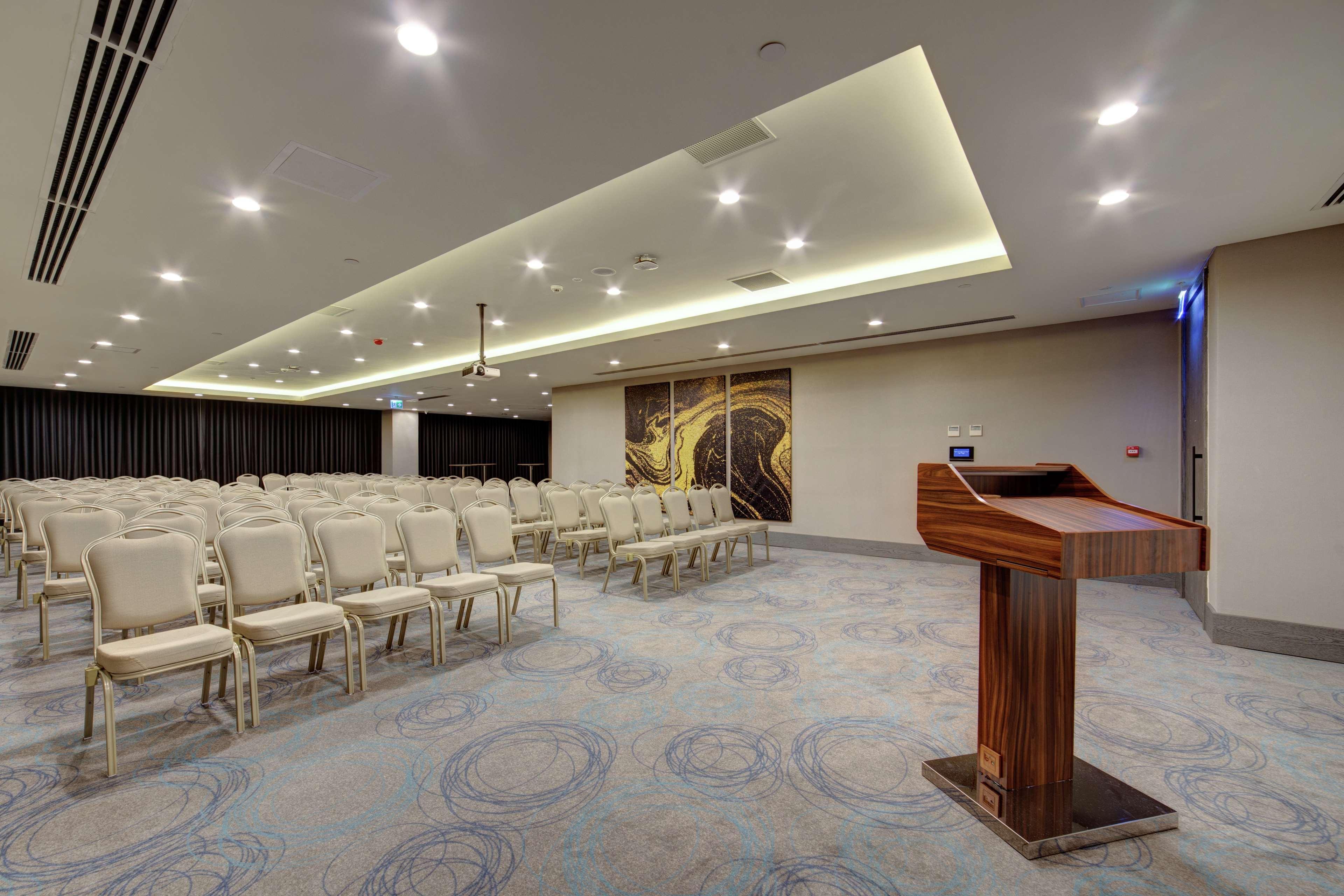 Doubletree By Hilton Adana Hotel Eksteriør billede