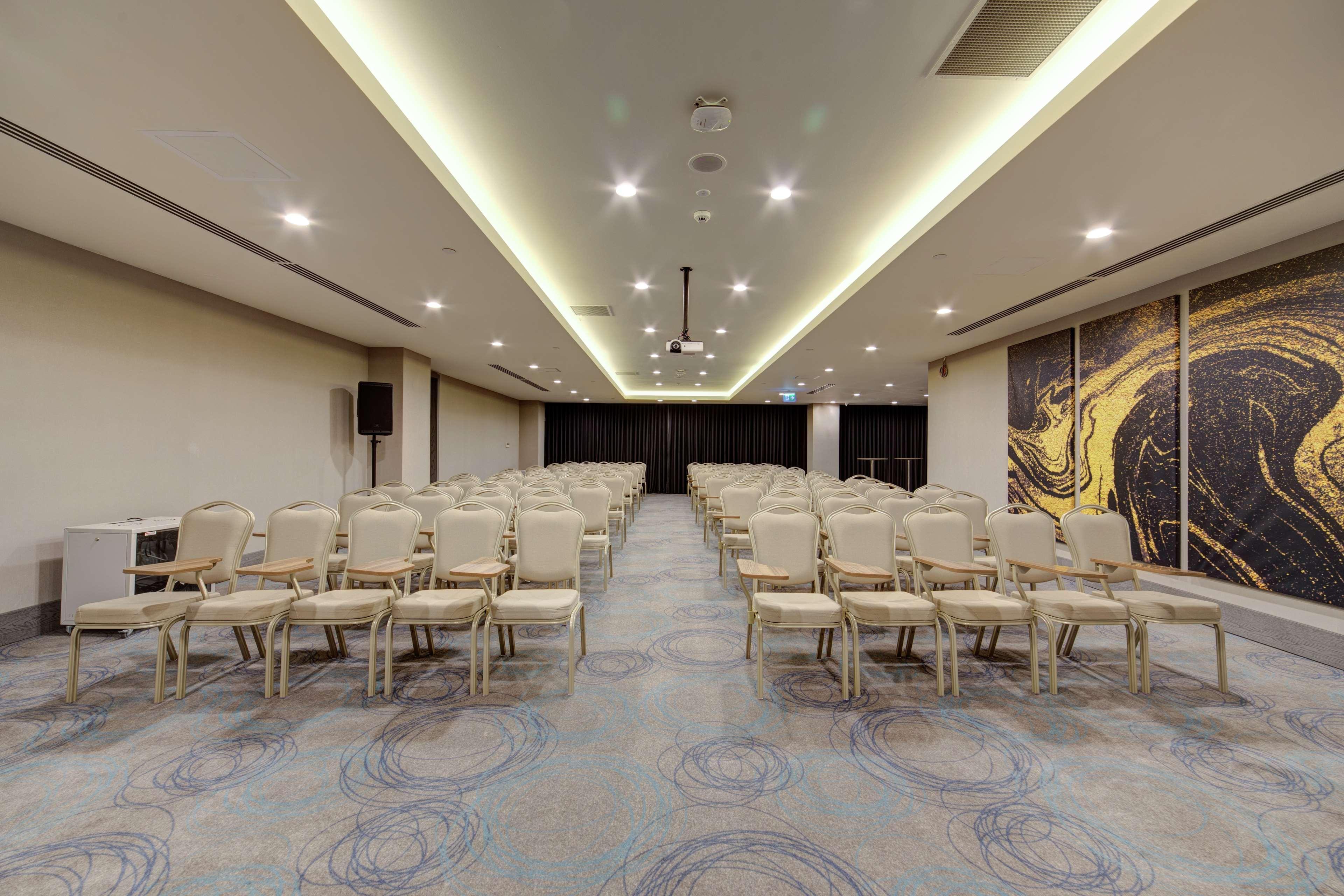 Doubletree By Hilton Adana Hotel Eksteriør billede