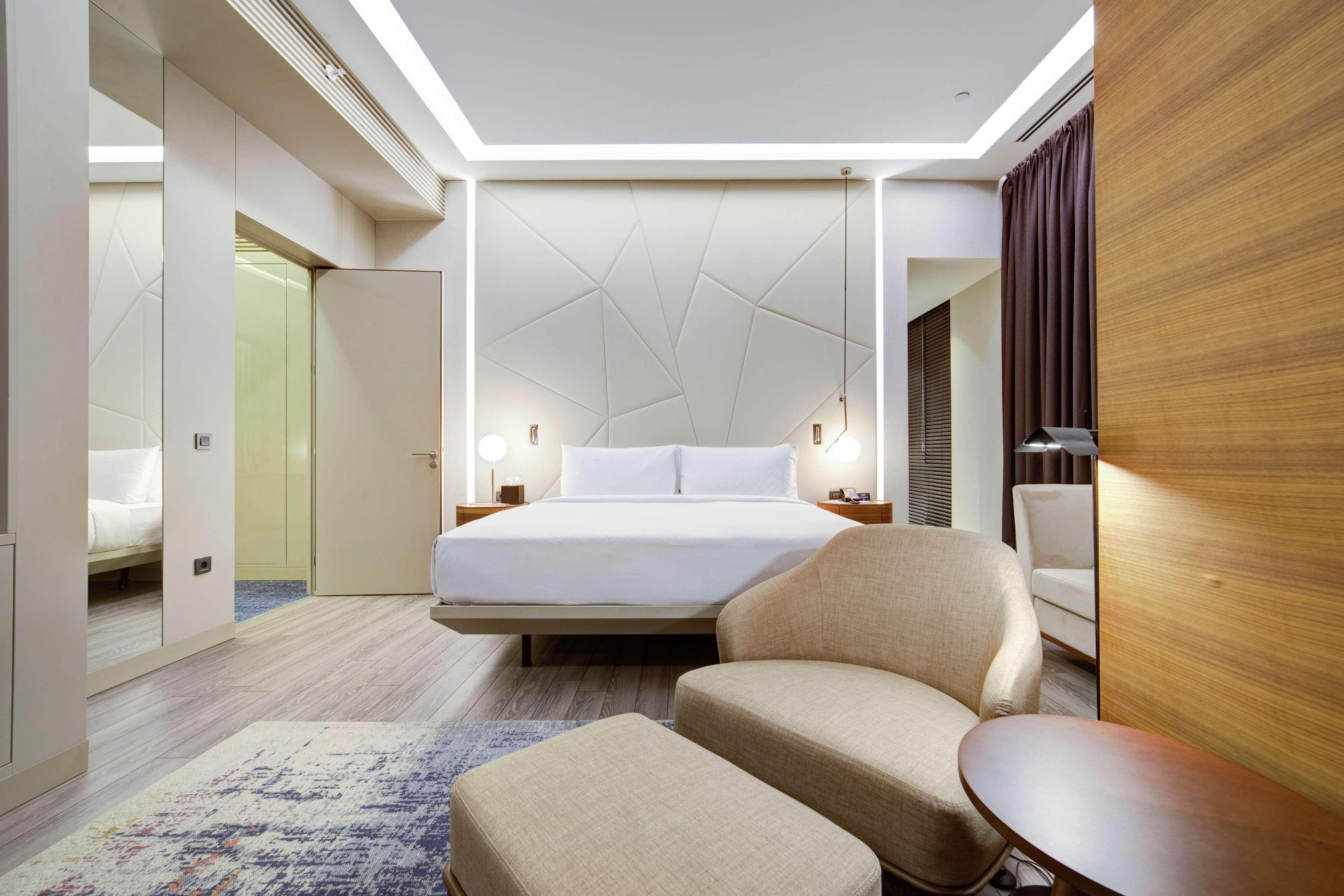 Doubletree By Hilton Adana Hotel Eksteriør billede