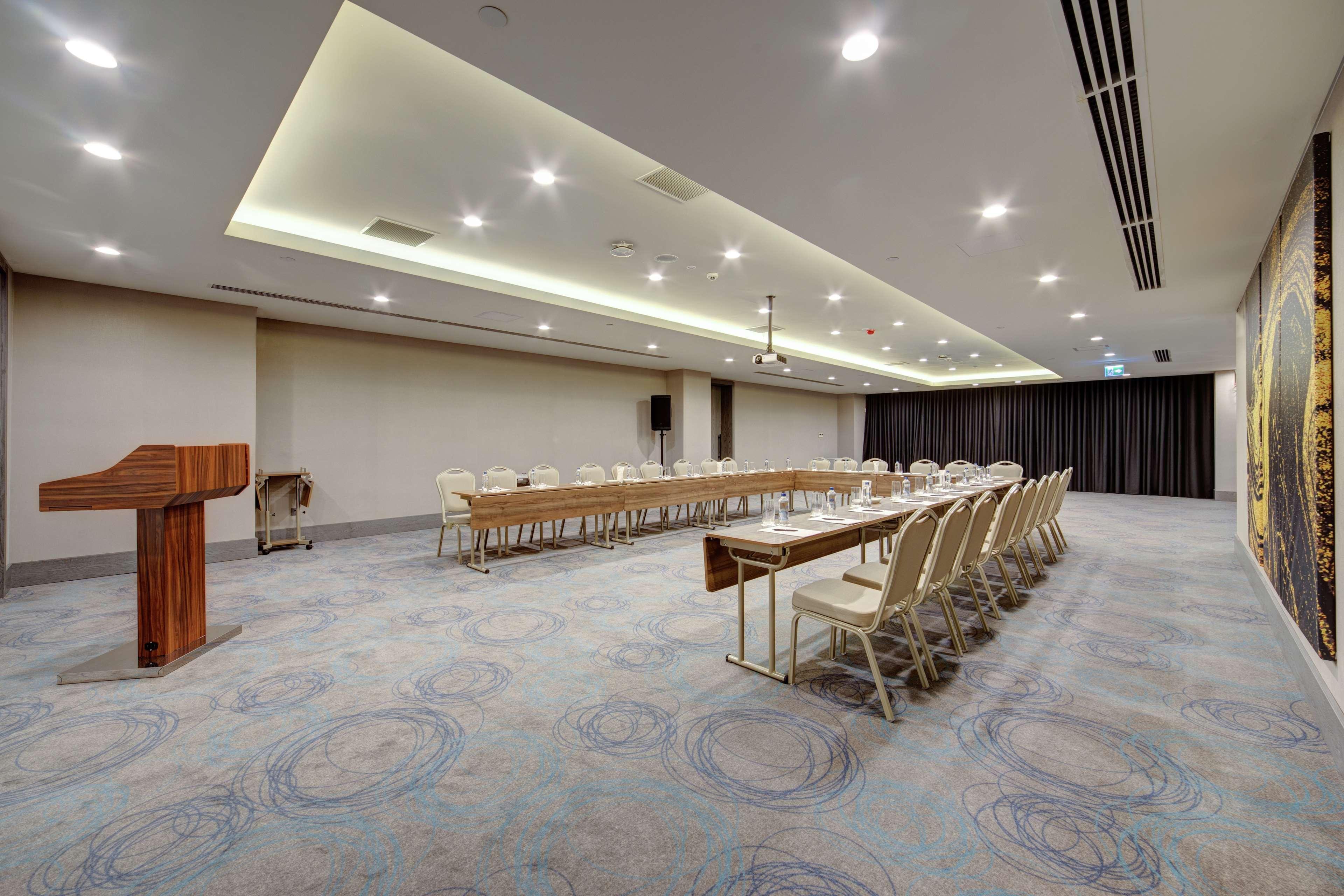 Doubletree By Hilton Adana Hotel Eksteriør billede
