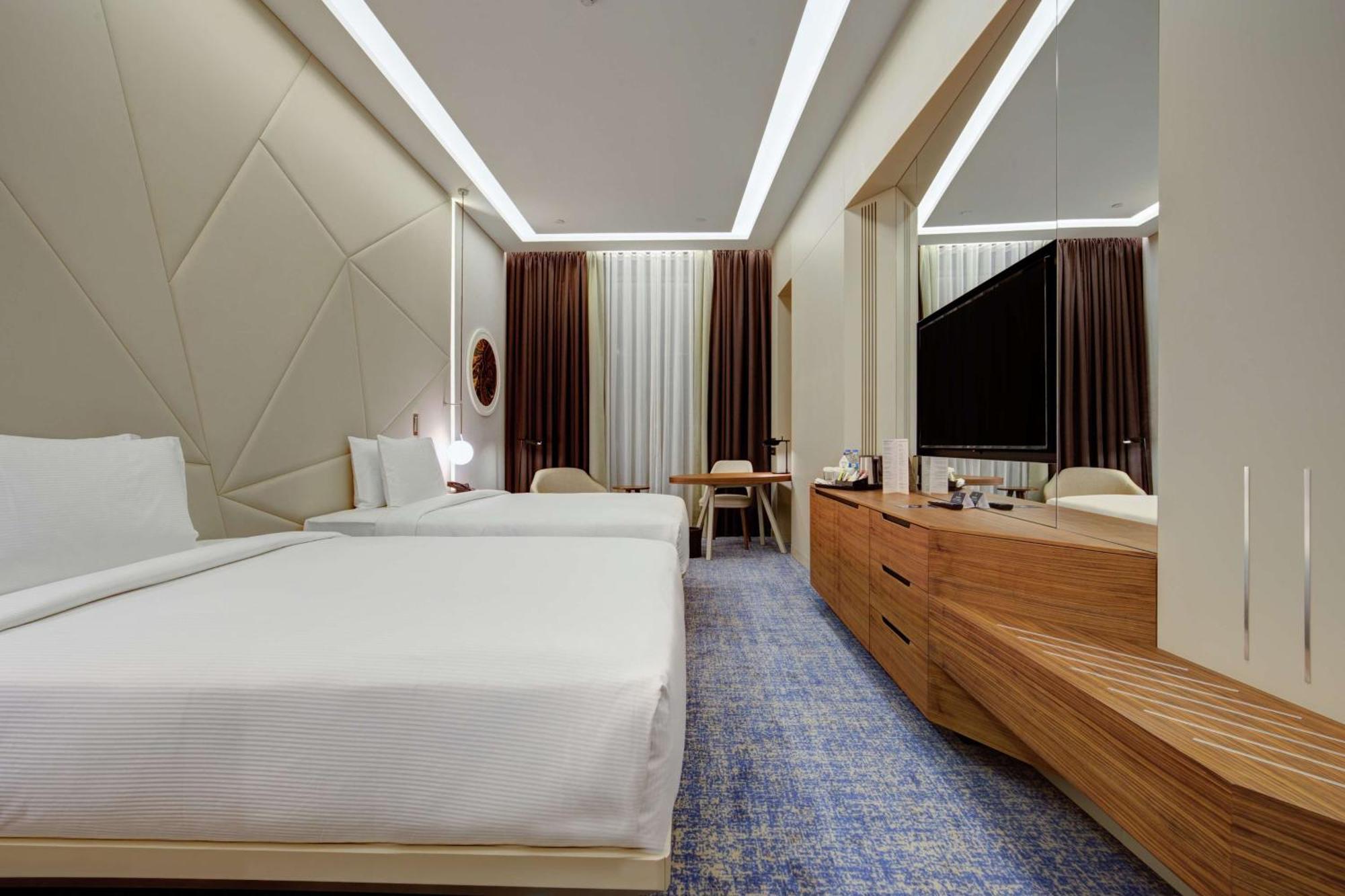 Doubletree By Hilton Adana Hotel Eksteriør billede