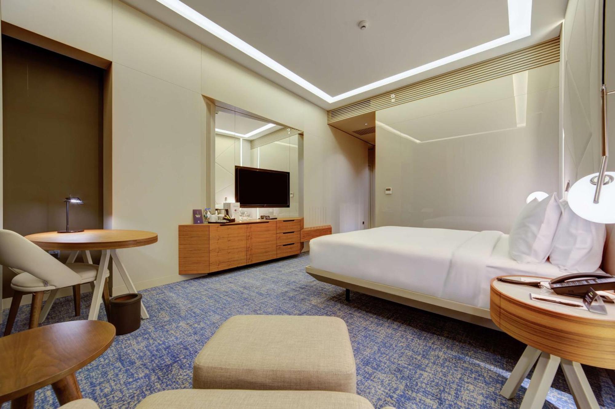 Doubletree By Hilton Adana Hotel Eksteriør billede