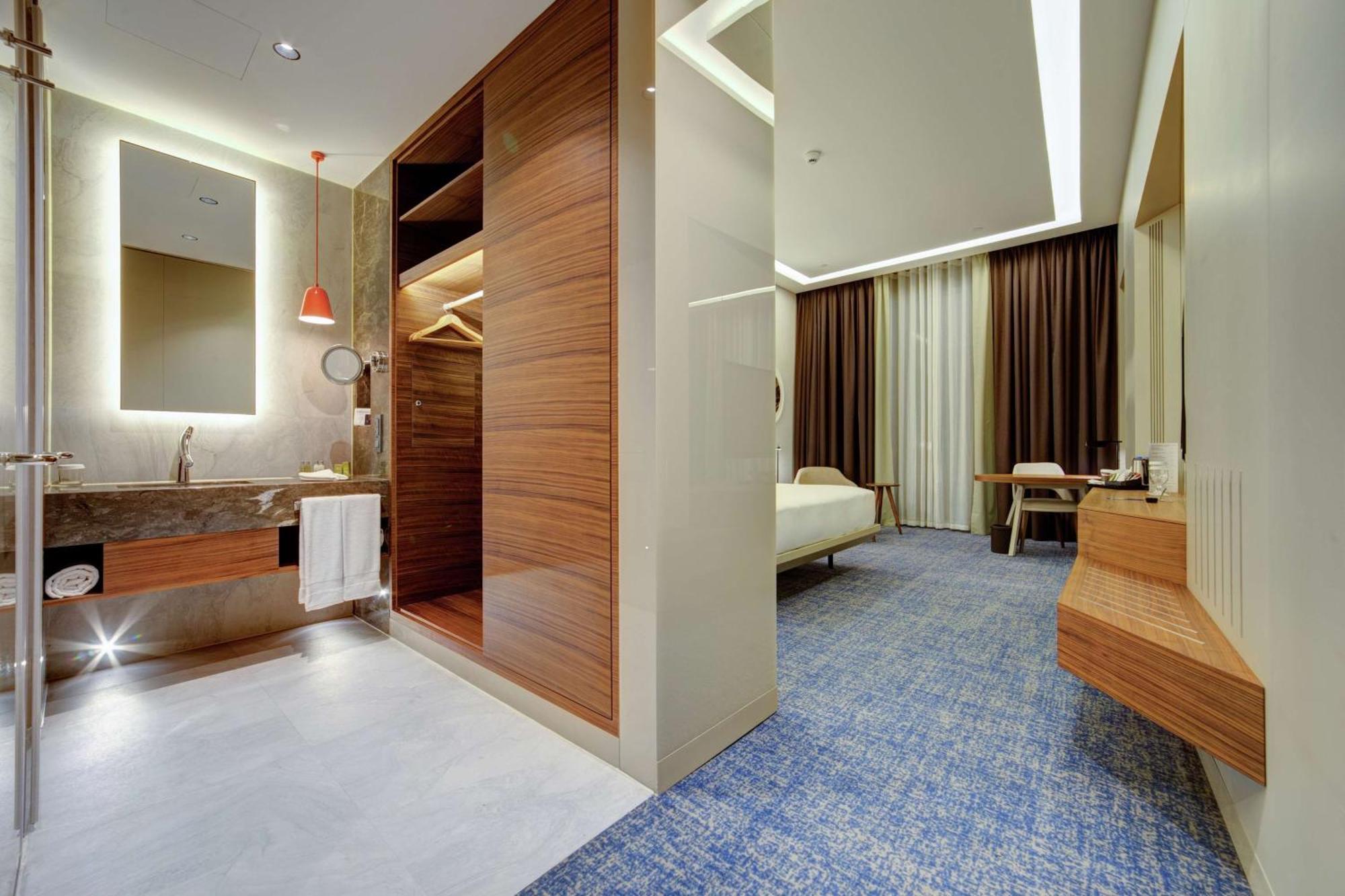 Doubletree By Hilton Adana Hotel Eksteriør billede