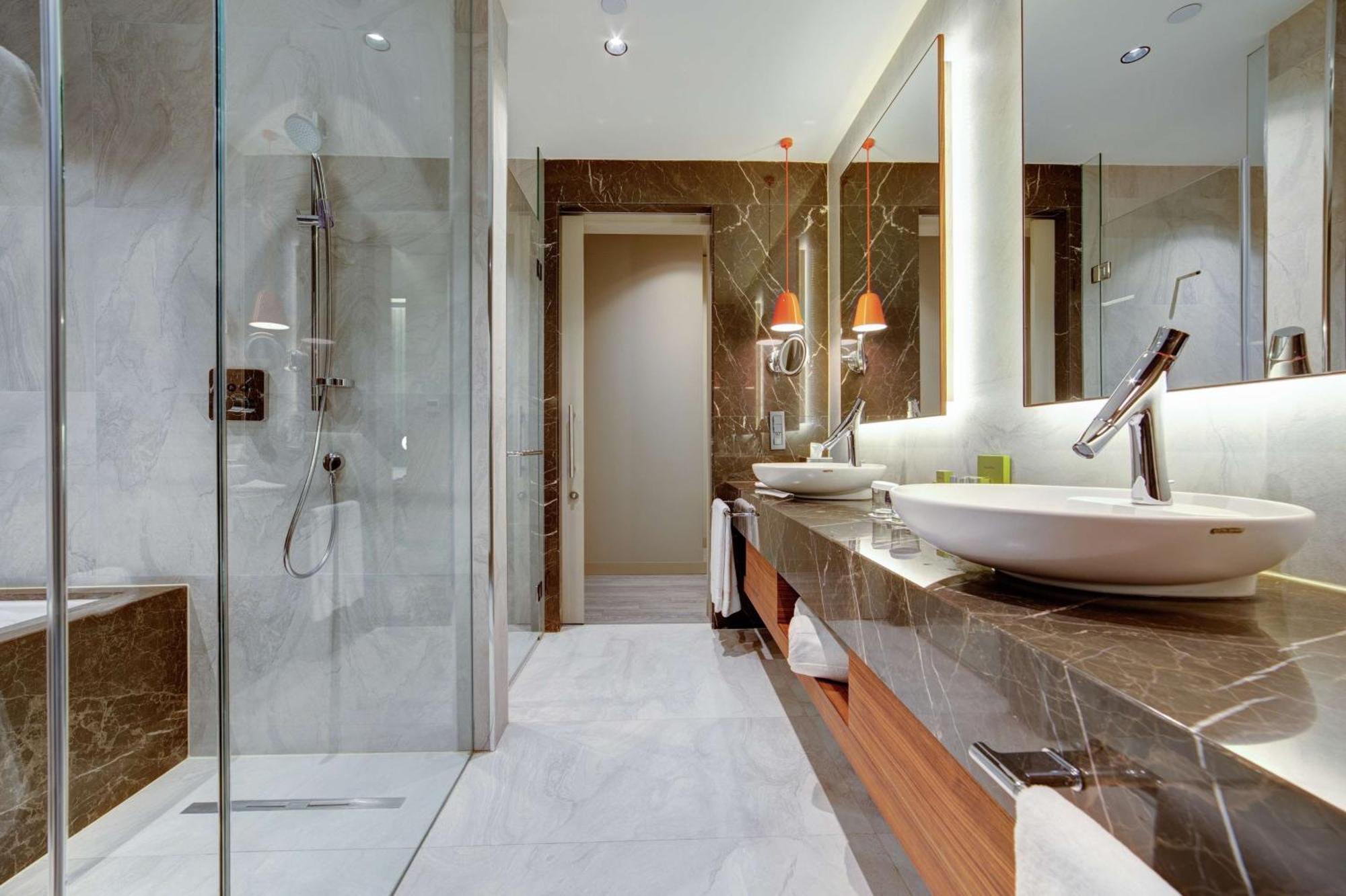 Doubletree By Hilton Adana Hotel Eksteriør billede